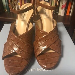 Platform heels in brown/rust size 9 Antonio Melani